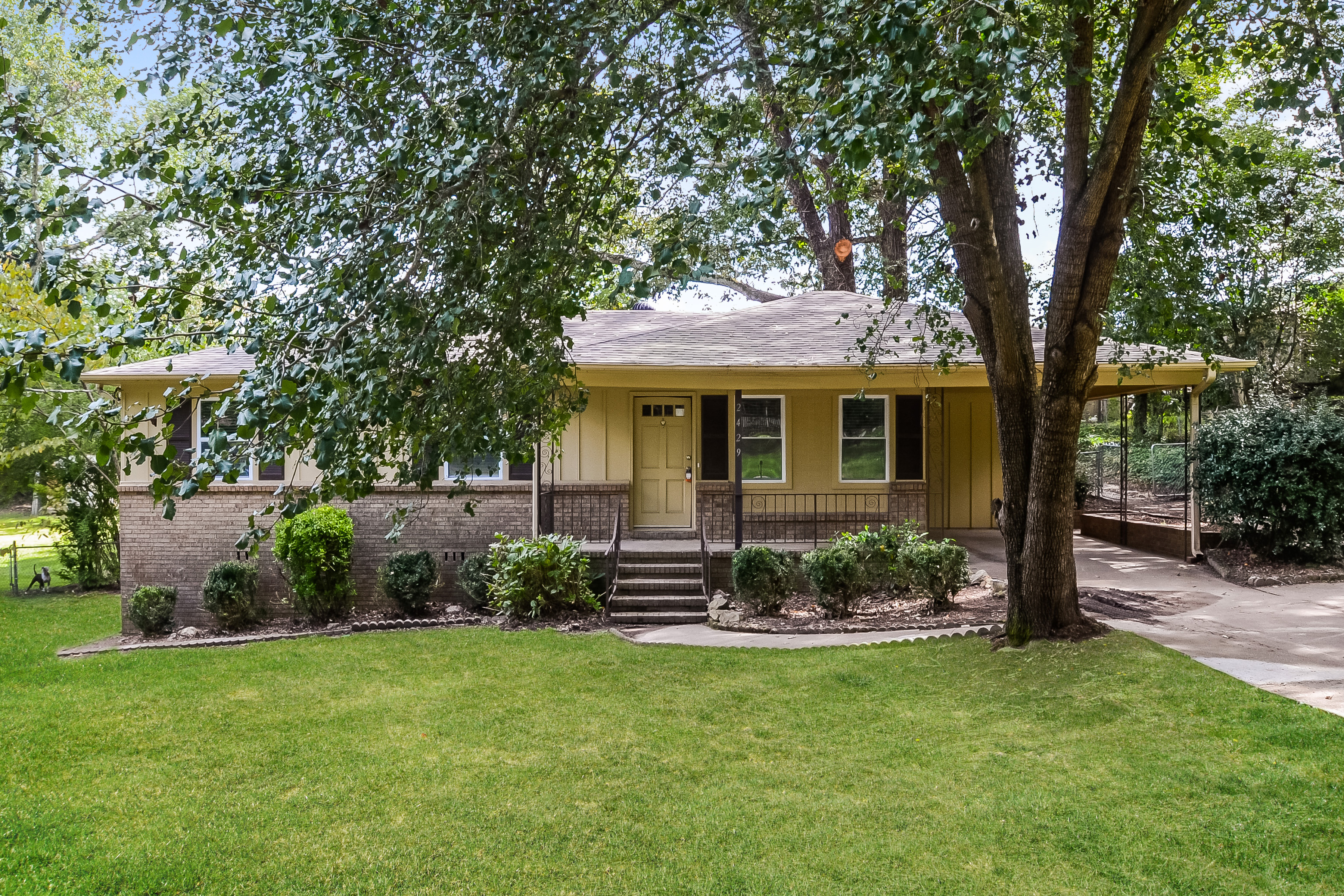 2429 Debbie Dr Birmingham, AL 35215